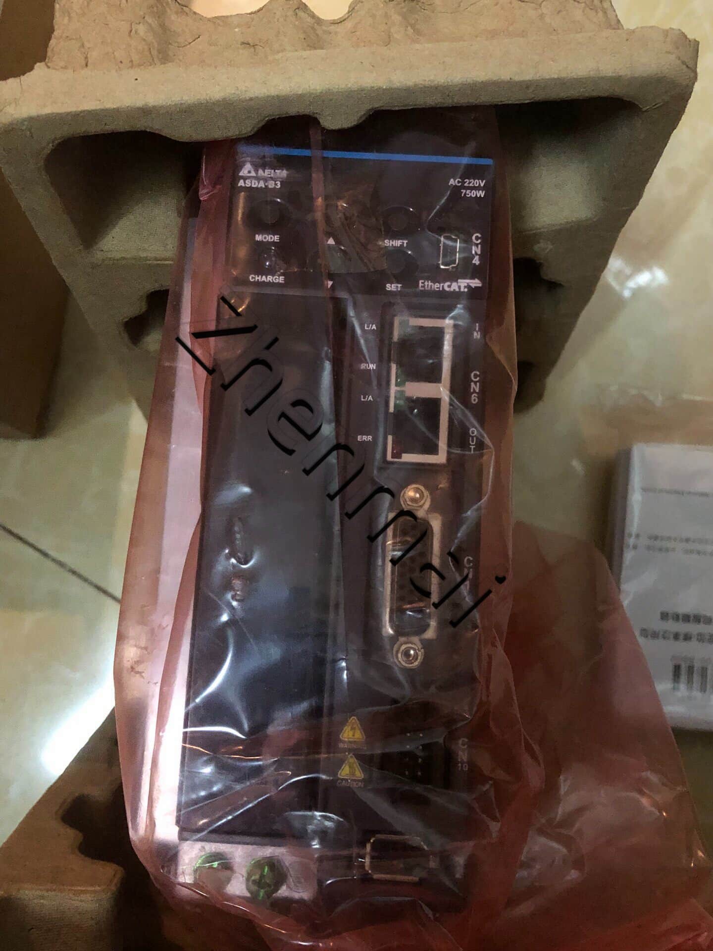 100% helt ny original og ægte Delta ASD-B3-0721-E Frekvensomformere Drive Servo Motor