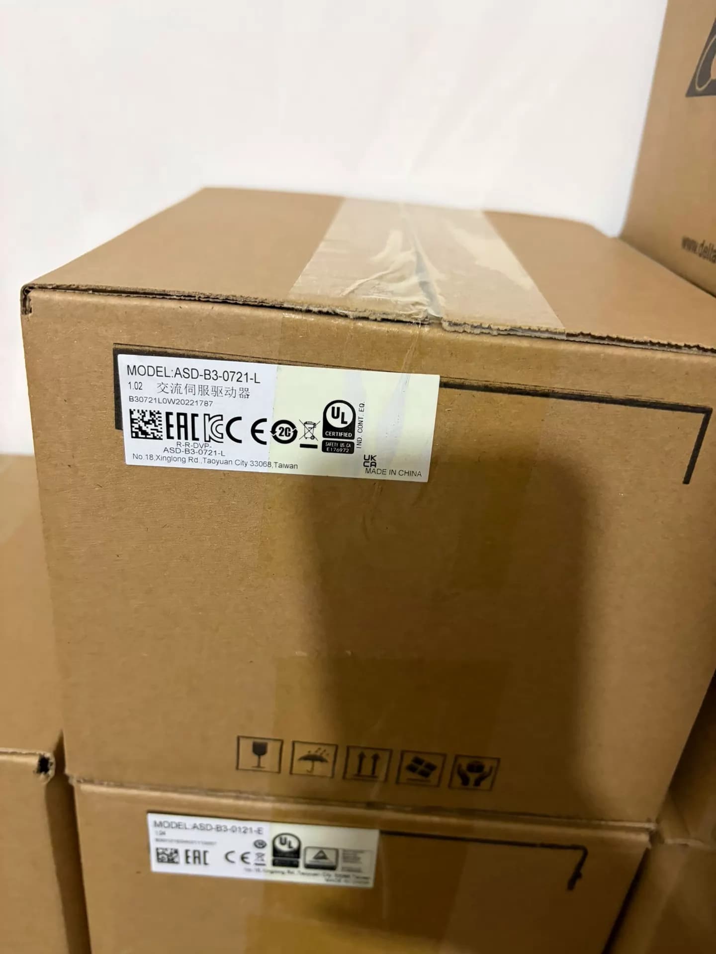 100 % helt nye originale og ægte Delta ASD-B3-0721-L/750W Frekvensomformere Drive Servo Motor