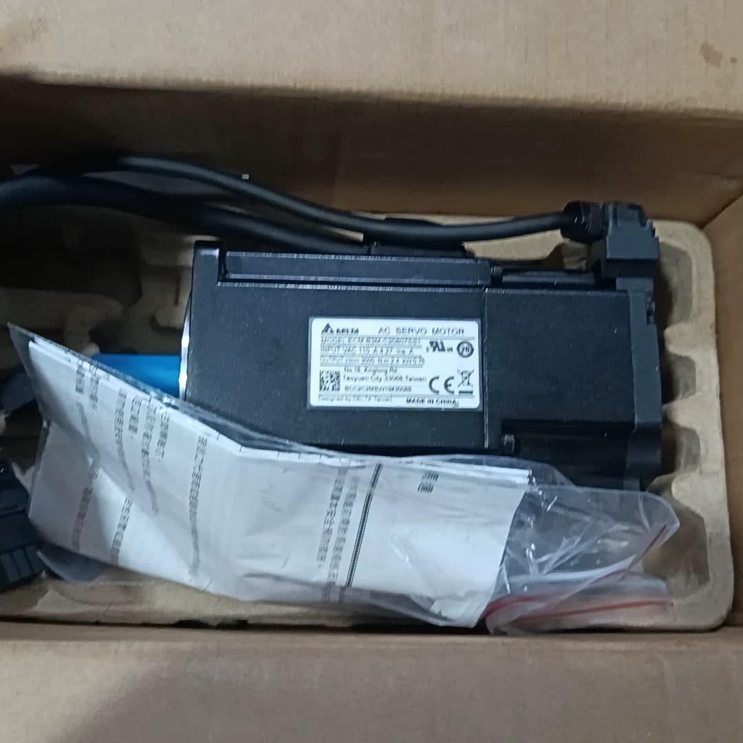 100 % helt ny original og ægte Delta ECM-B3M-C20807SS1 Frekvensomformere Drive Servo Motor