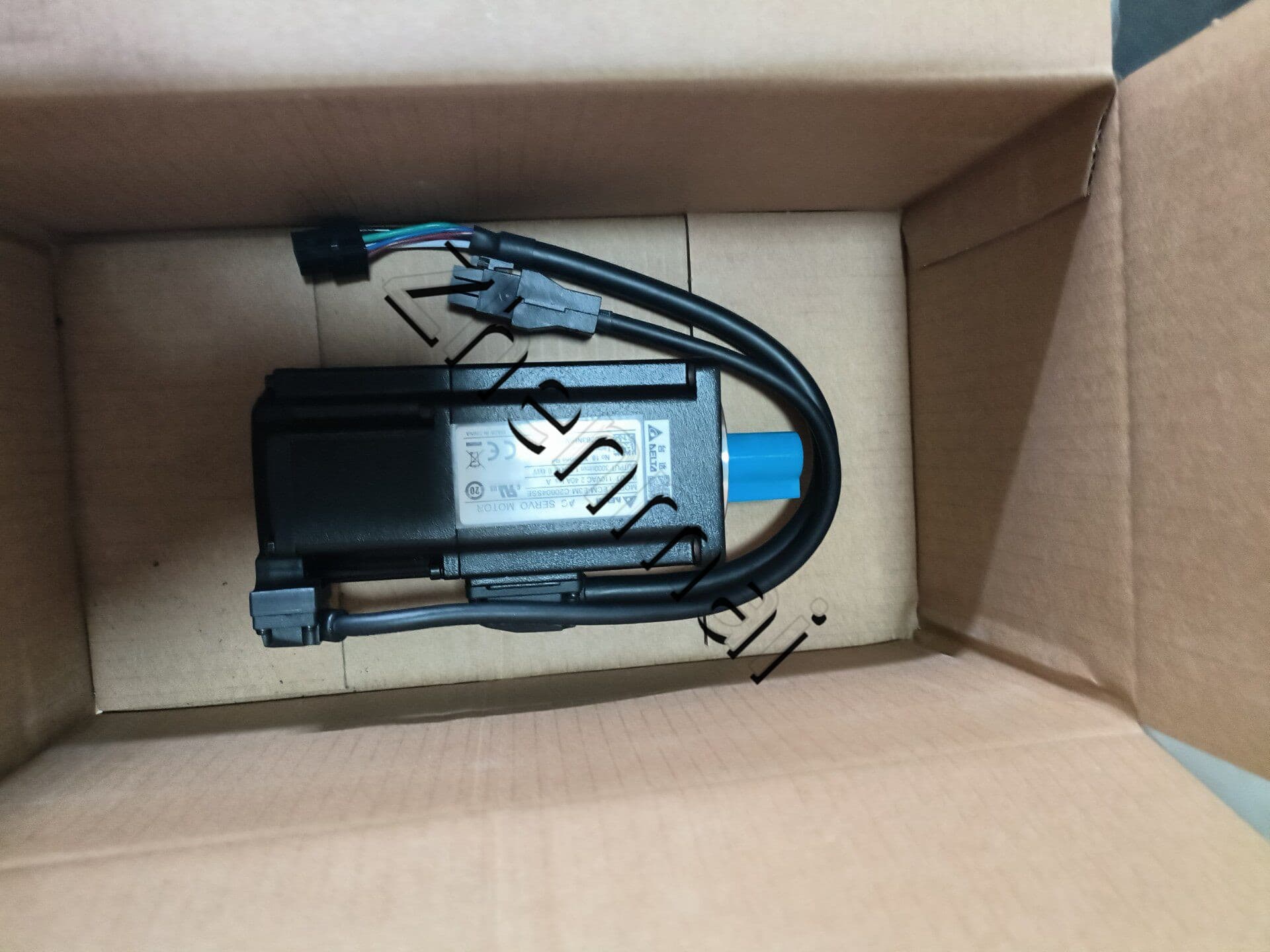 100% helt ny original og ægte Delta ECM-E3M-C20604SSE Frekvensomformere Drive Servo Motor