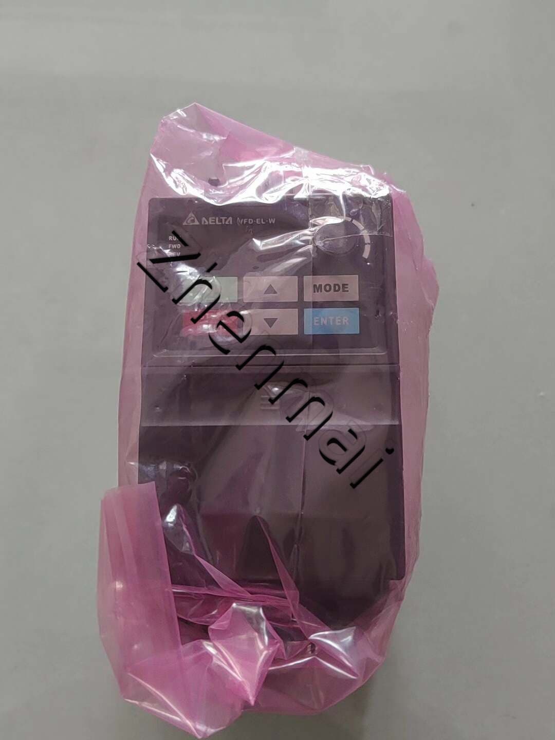 100% helt nye originale og ægte Delta VFD007EL43W Frekvensomformere Drive Servo Motor