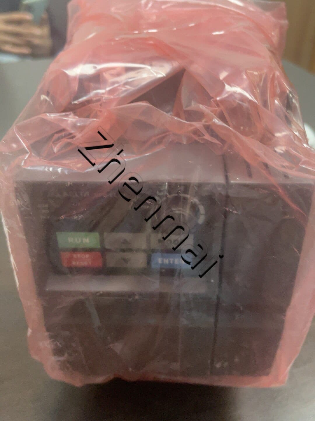 100% helt ny original og ægte Delta VFD015EL21W Frekvensomformere Drive Servo Motor