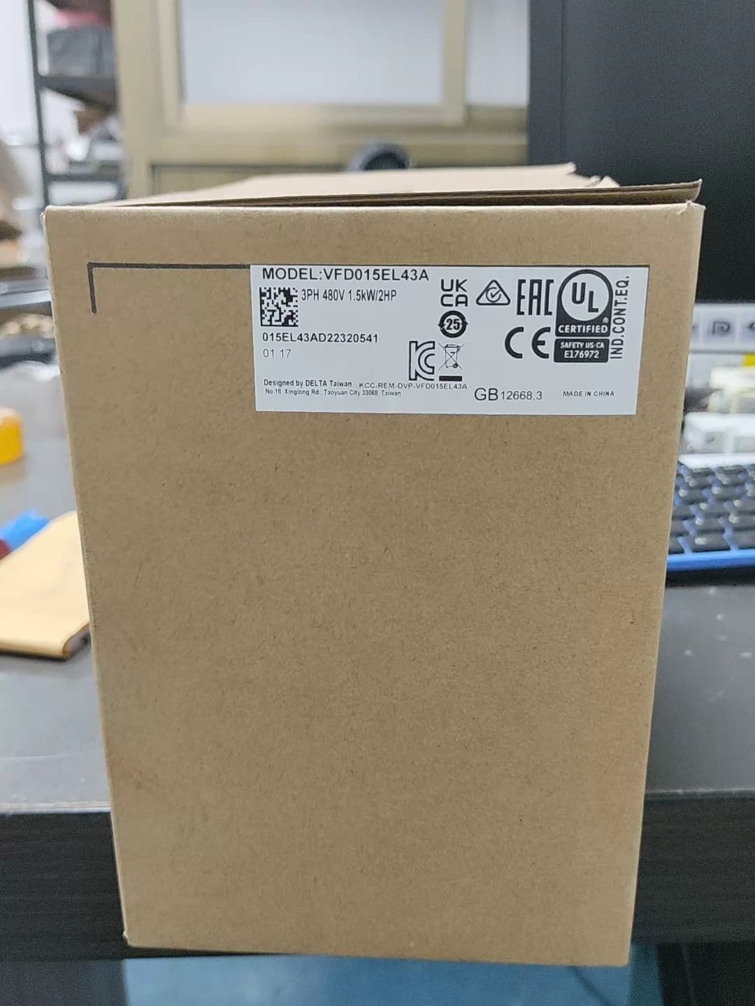 100% helt ny original og ægte Delta VFD015EL43A Frekvensomformere Drive Servo Motor
