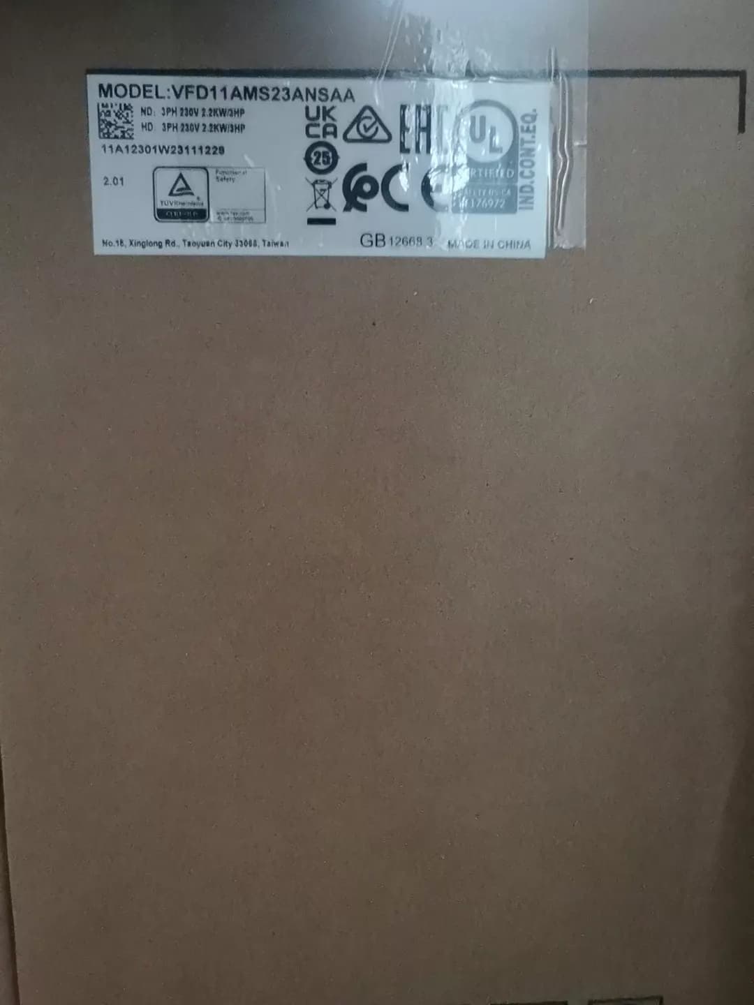 100% helt ny original og ægte Delta VFD11AMS23ANSAA 2,2KW trefaset 220V frekvensomformere Drive Servo Motor