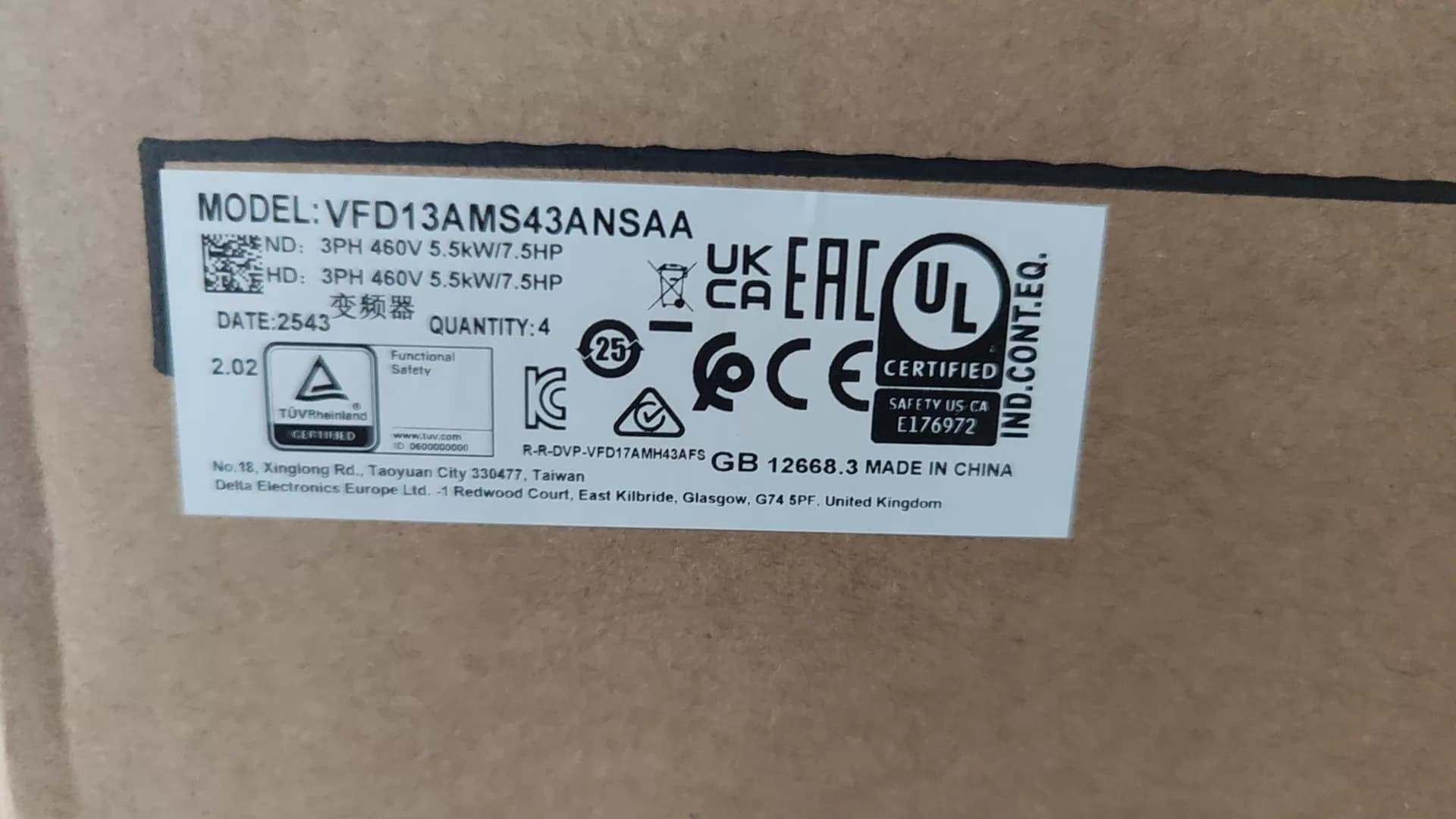 100% helt ny original og ægte Delta VFD13AMH43ANSAA 5,5KW frekvensomformere Drive Servo Motor