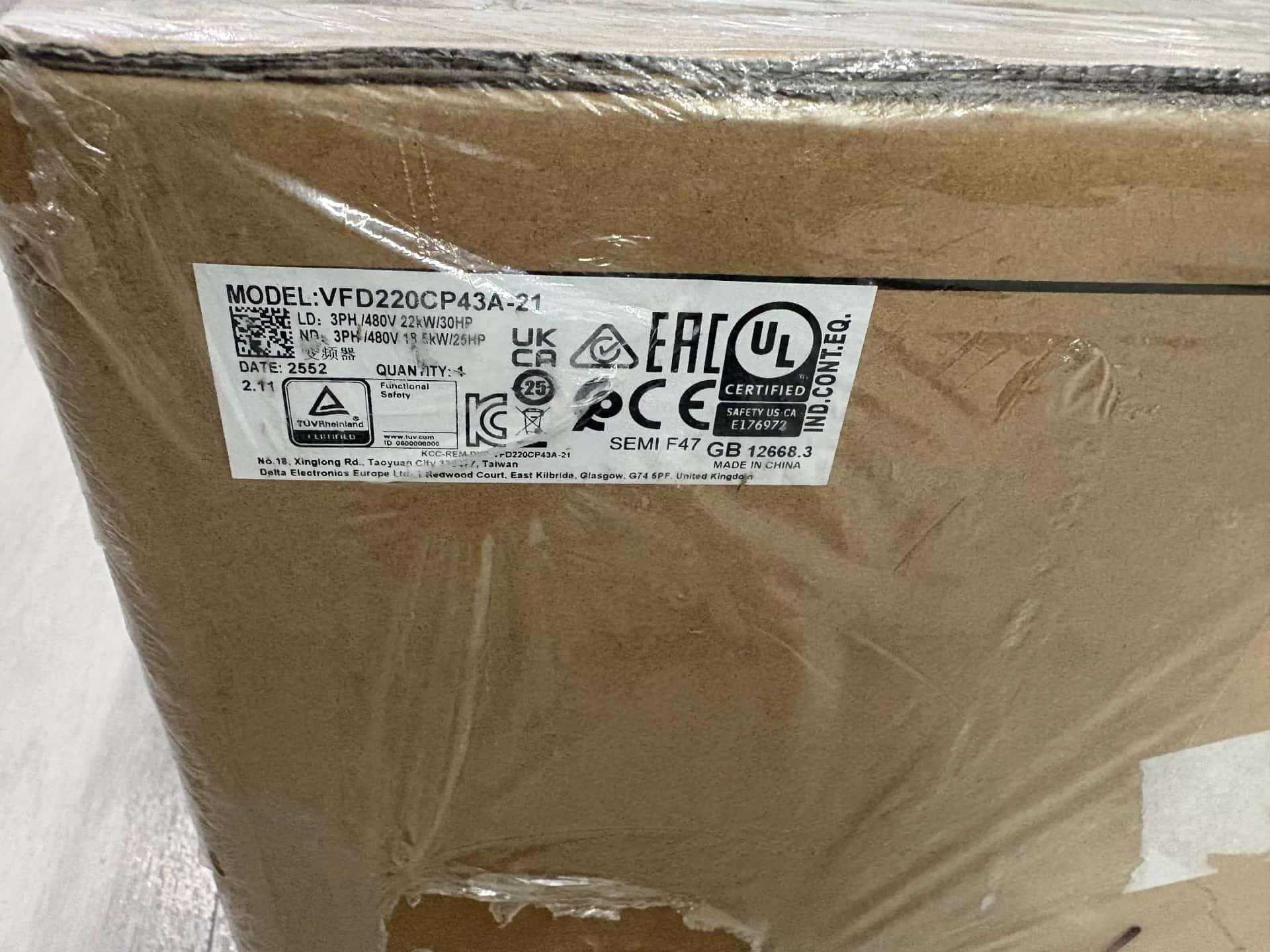 100% helt nye, originale og ægte Delta VFD220CP43A-21 380V22KW Frekvensomformere Drive Servo Motor