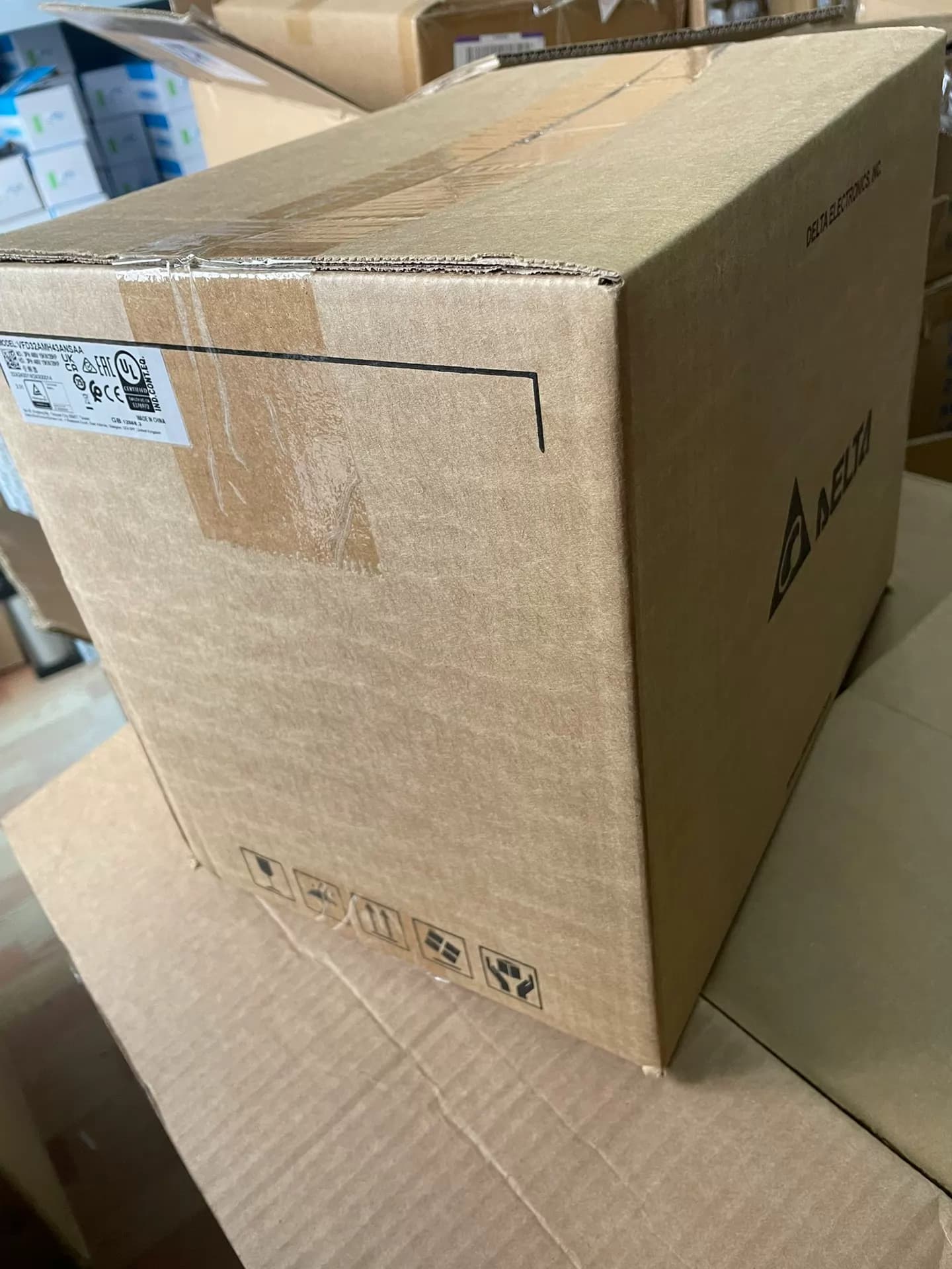 100% helt ny original og ægte Delta VFD32AMH43ANSAA 15KW frekvensomformere Drive Servo Motor
