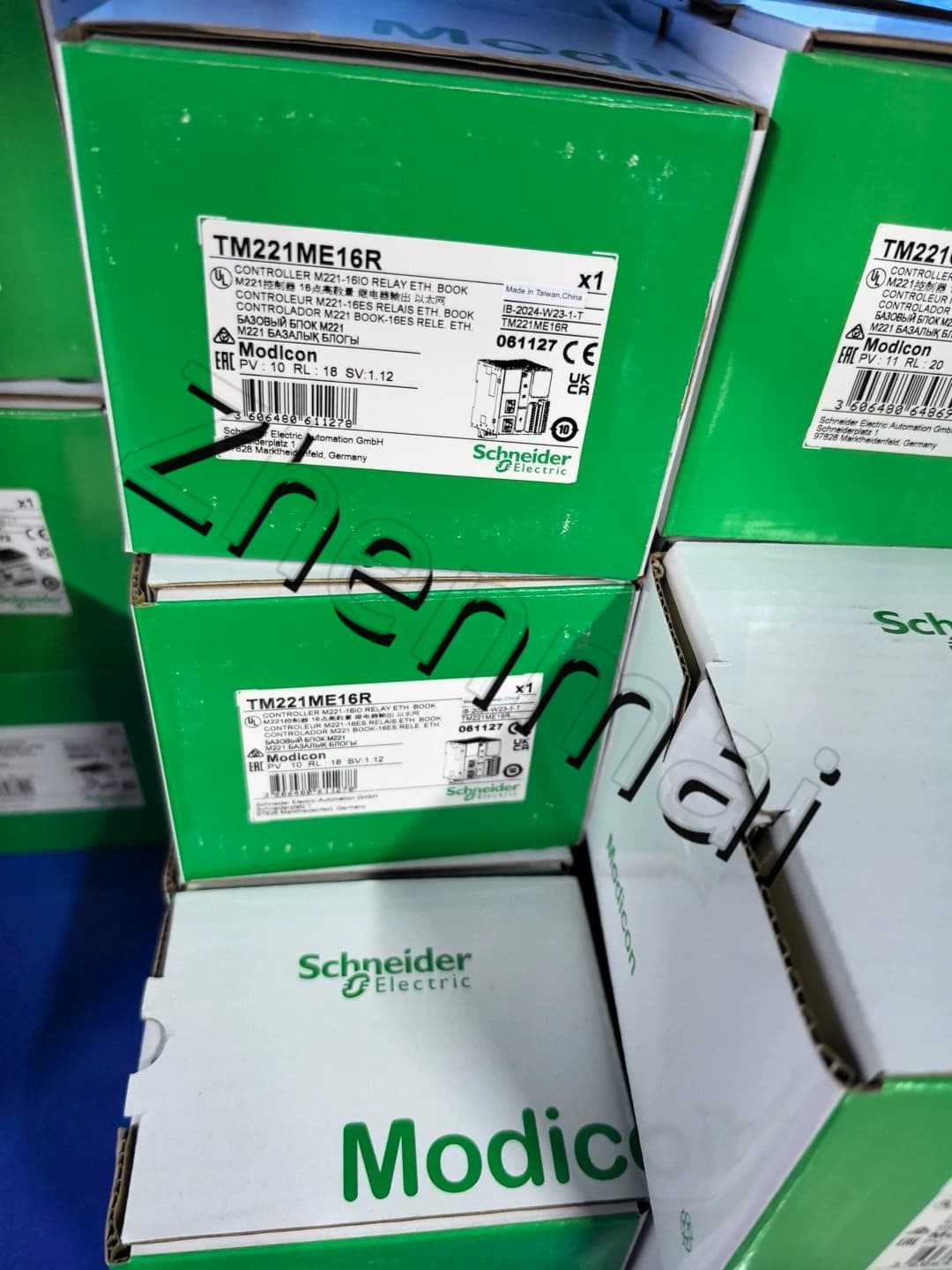 100% helt nye, originale og ægte Schneider TM221ME16R Frekvensomformere, afbrydere, kontaktorer, beskyttelsesanordninger