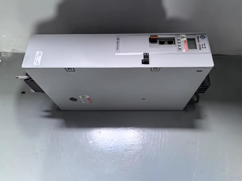 2198-P208 Kinetix 5700 servo, helt ny og ægte Hurtig levering