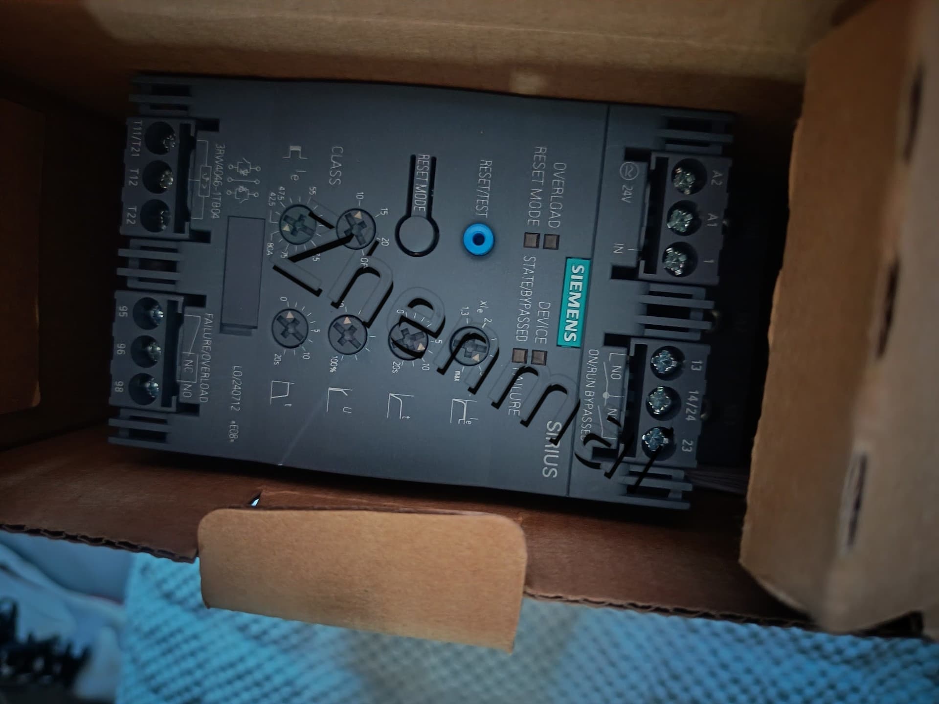 Splinterny, ægte, fabriksindstillet Siemens 3RW4046-1TB04 Soft Starter SIRIUS SOFT STARTER