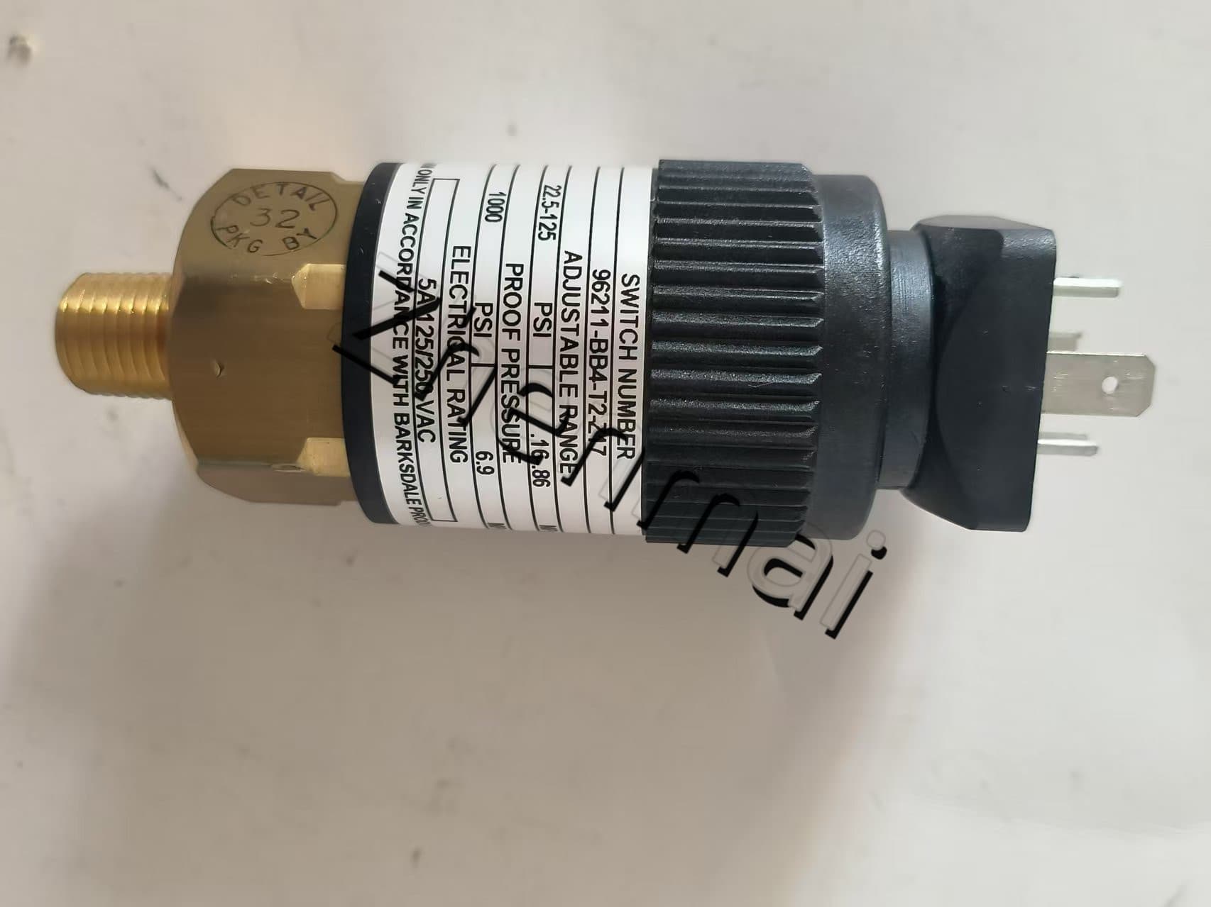 Splinterny original Barksdale 96211-BB4-T2-Z17 Tryksensor Niveaukontakt Flowkontakt Trykafbryder Hurtig levering