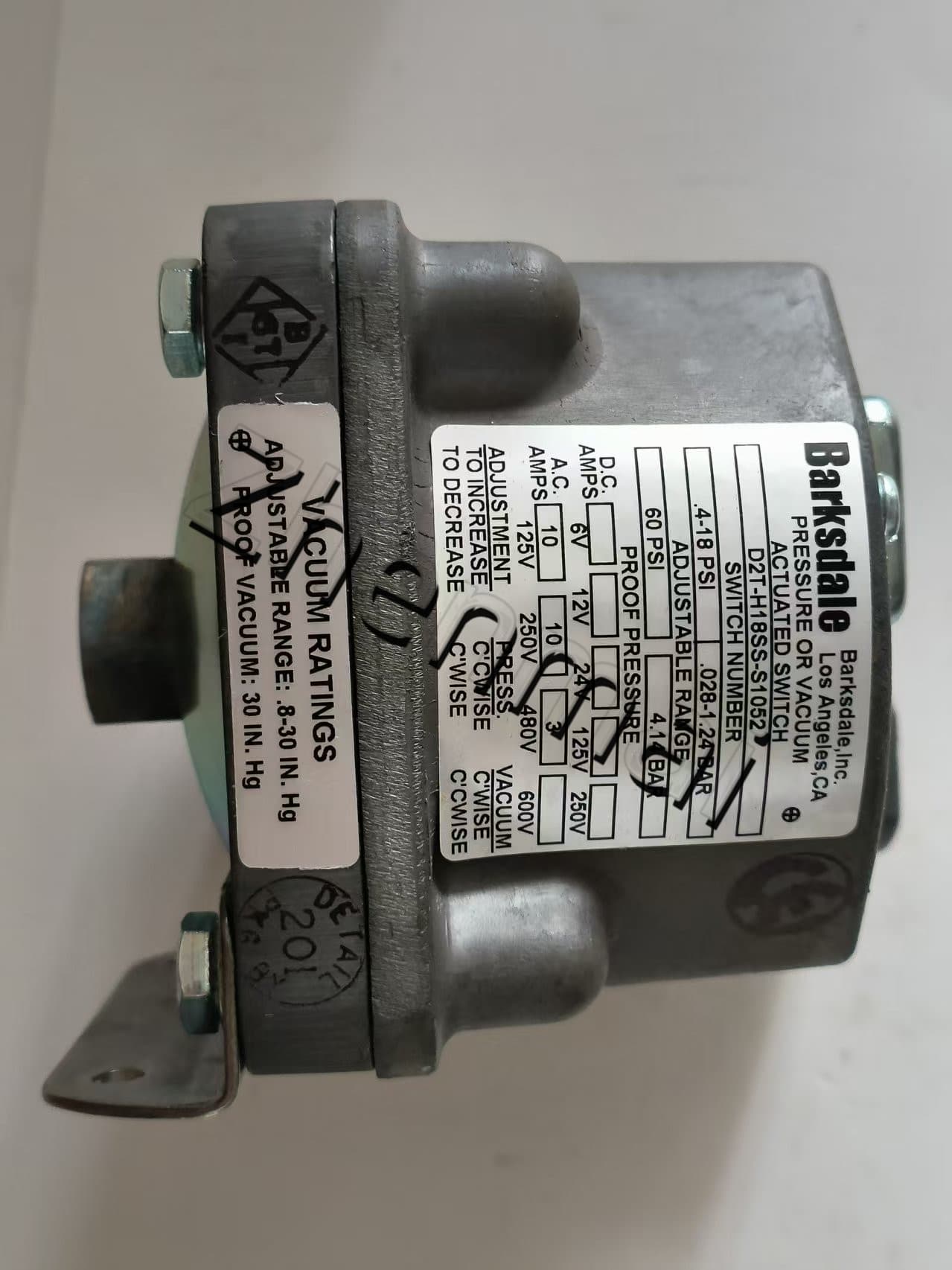 Splinterny original Barksdale D2T-H18SS-S1052 Tryksensor Niveaukontakt Flowkontakt Trykkontakt Hurtig levering