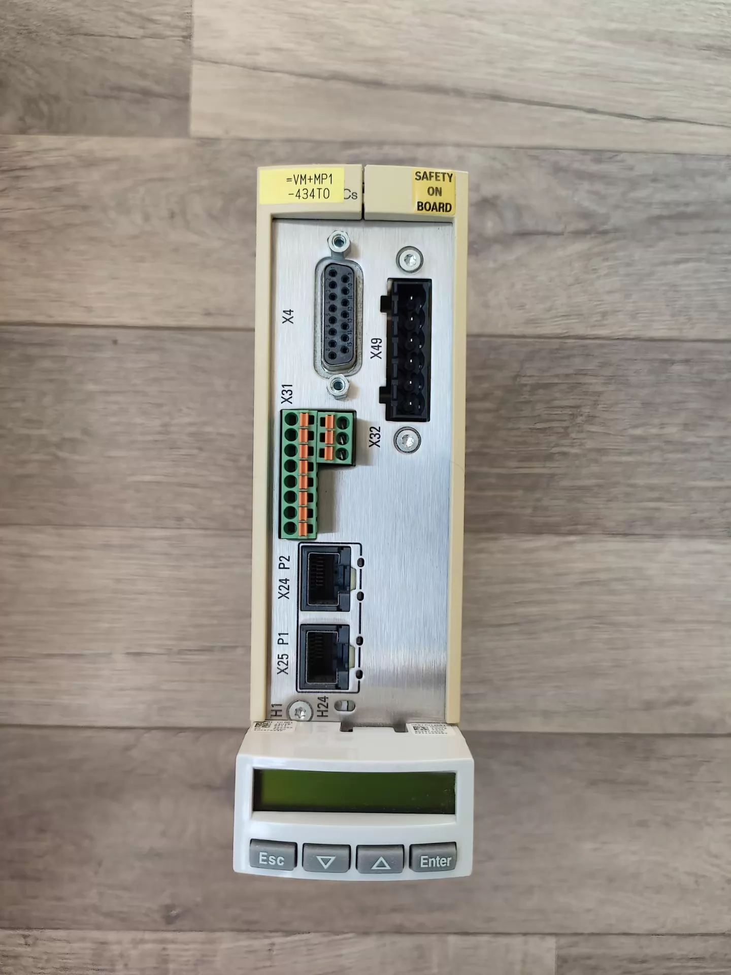 Splinterny original Bosch Rexroth servomotor HCS01.1E-W0009-A-02-B-ET-EC-NN-L4-NN-FW servomotor Hurtig levering