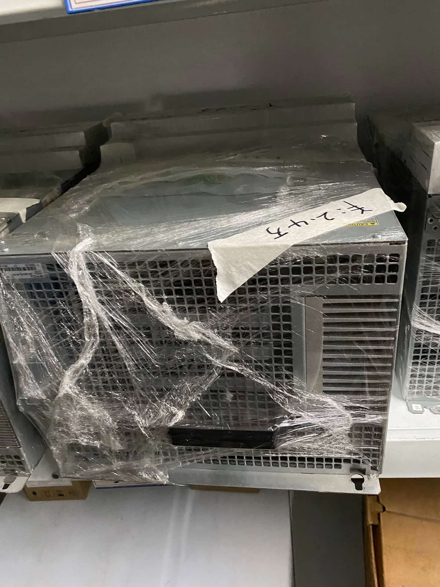 Splinterny original Bosch Rexroth servodrev HMV01.1E-W0120-A-07-NNNN servomotor Hurtig levering