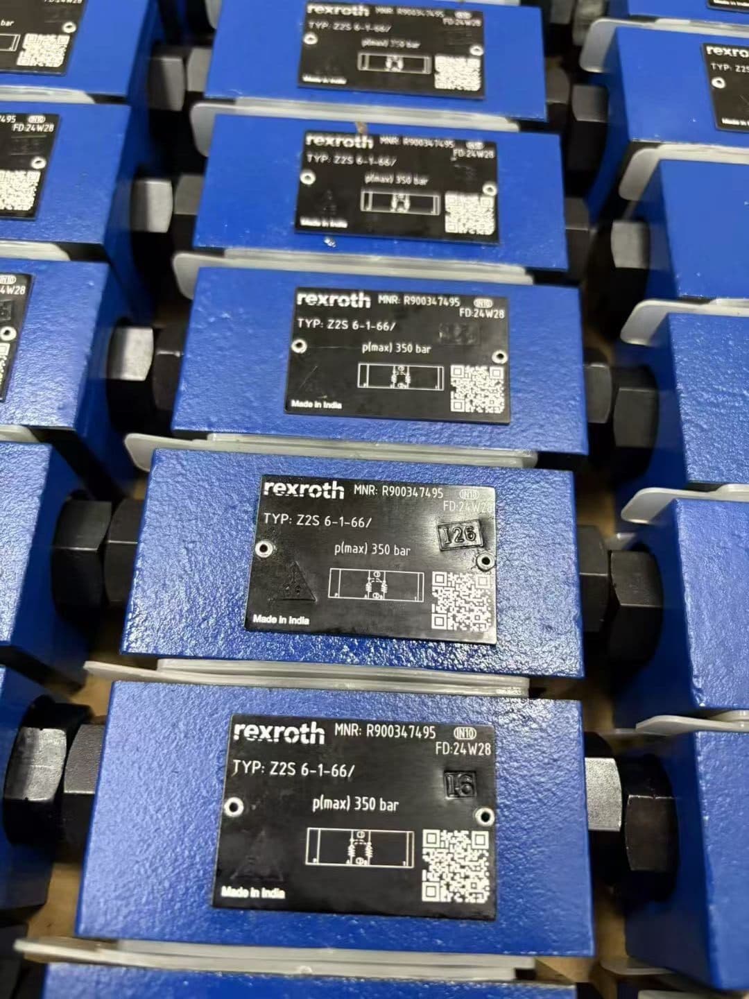 Splinterny original Bosch Rexroth servodrev Proportionalventil 4WRA6W30-2X/G24K4/V Servomotor Hurtig levering