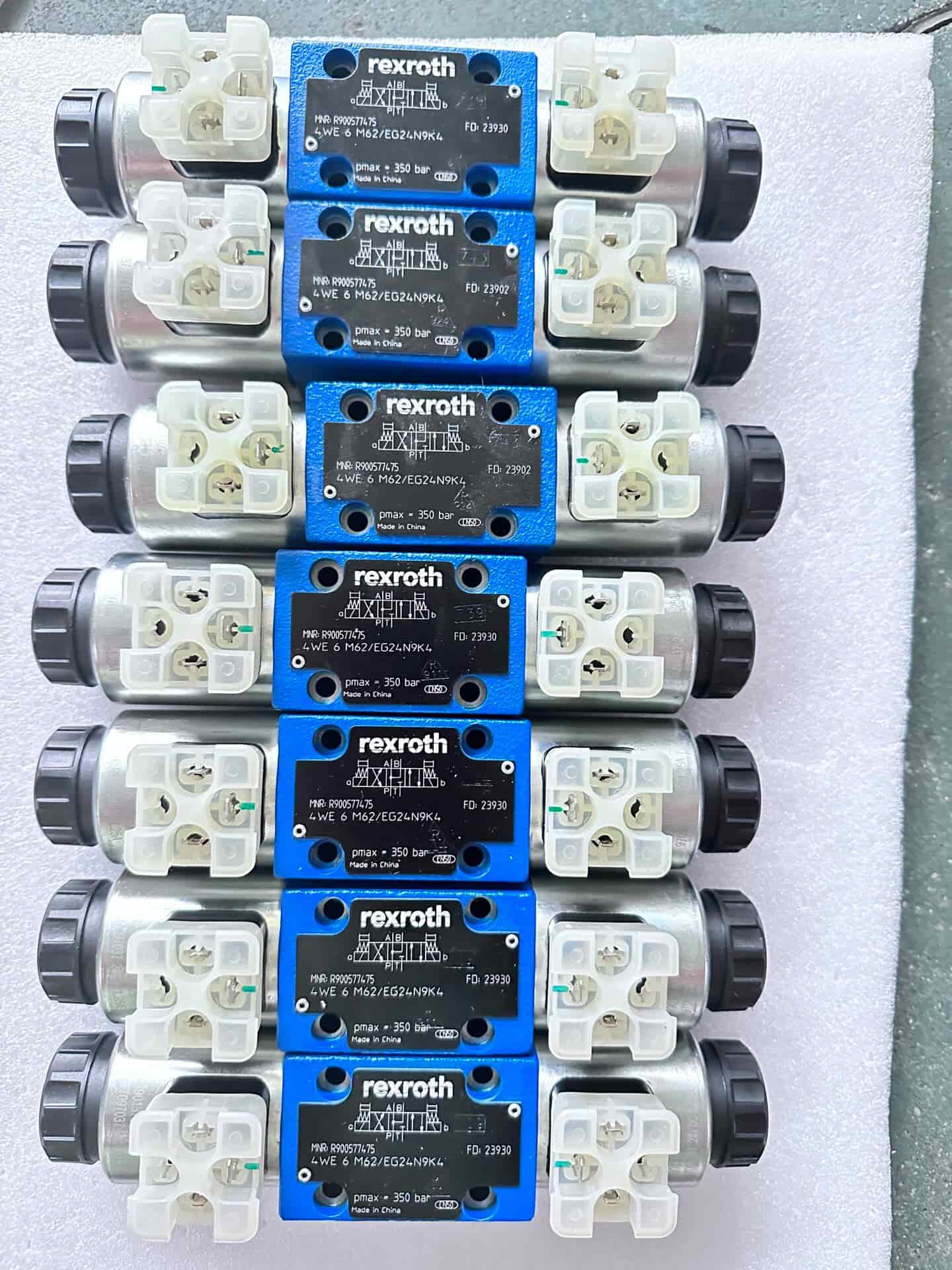 Splinterny original Bosch Rexroth Servo-drev Proportionalventil 4WRZE10W8-85-7X/6EG24N9ETK31/F1D3M Servomotor Hurtig levering