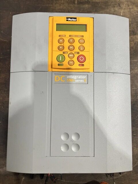 Splinterny original Parker 53260010-TP00-U4A0 Servodrev variabel frekvens drev servomotorer controllere Hurtig levering