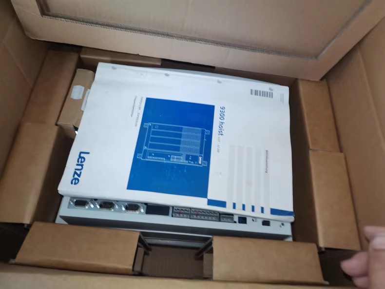 Ægte ny Lenze EVS9326-EV Industriel I/O-modul FedEx DHL Hurtig forsendelse